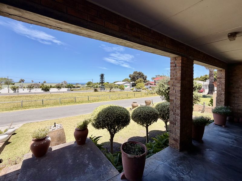 Your Ideal Family Home in the Heart of Onrus - Photo 5