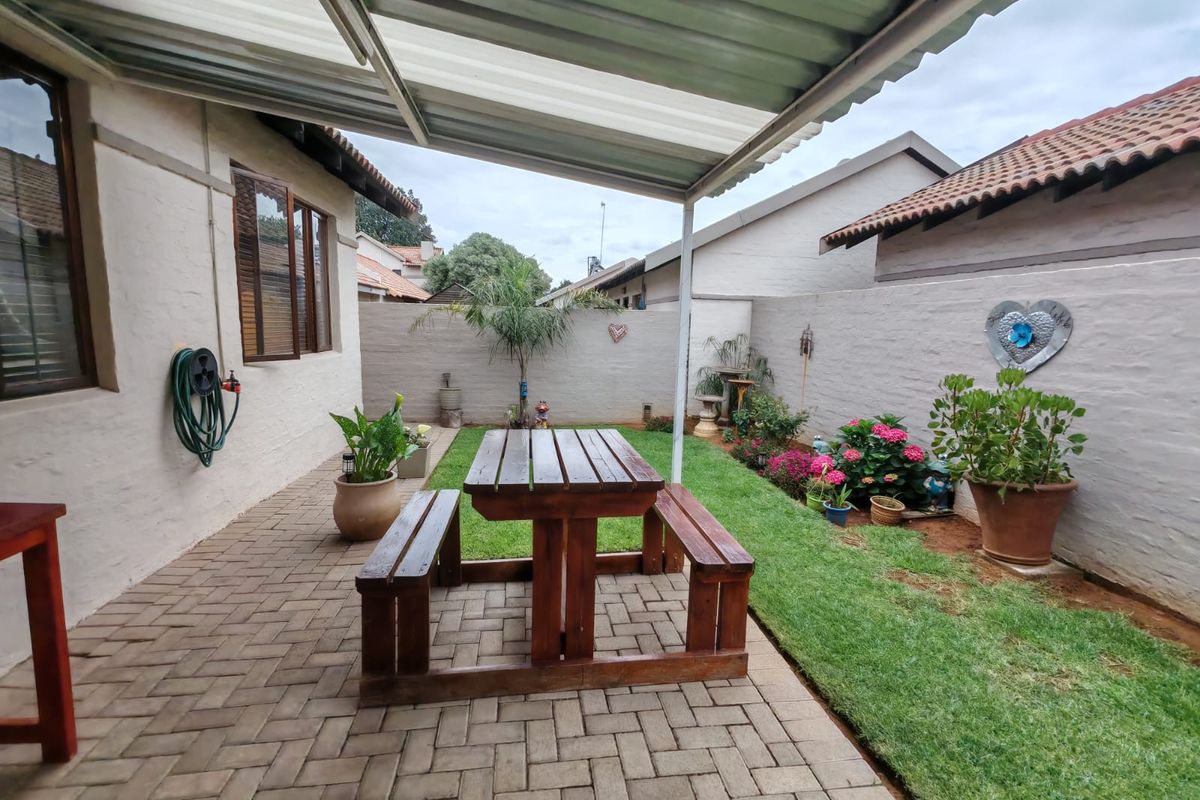 Modern 2-Bedroom Unit in a Well-Maintained Complex - Photo 5