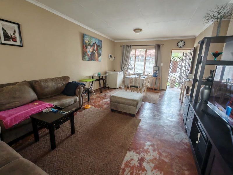 Modern 2-Bedroom Unit in a Well-Maintained Complex - Photo 9