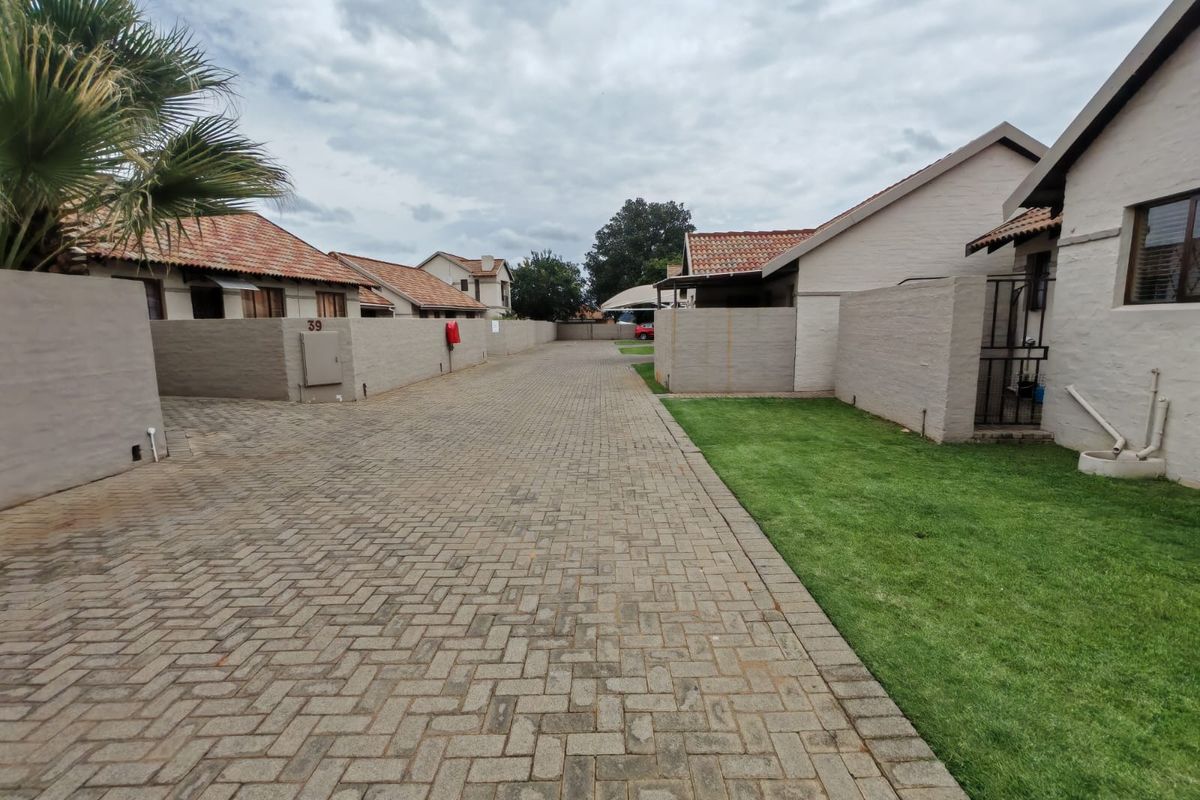 Modern 2-Bedroom Unit in a Well-Maintained Complex - Photo 2