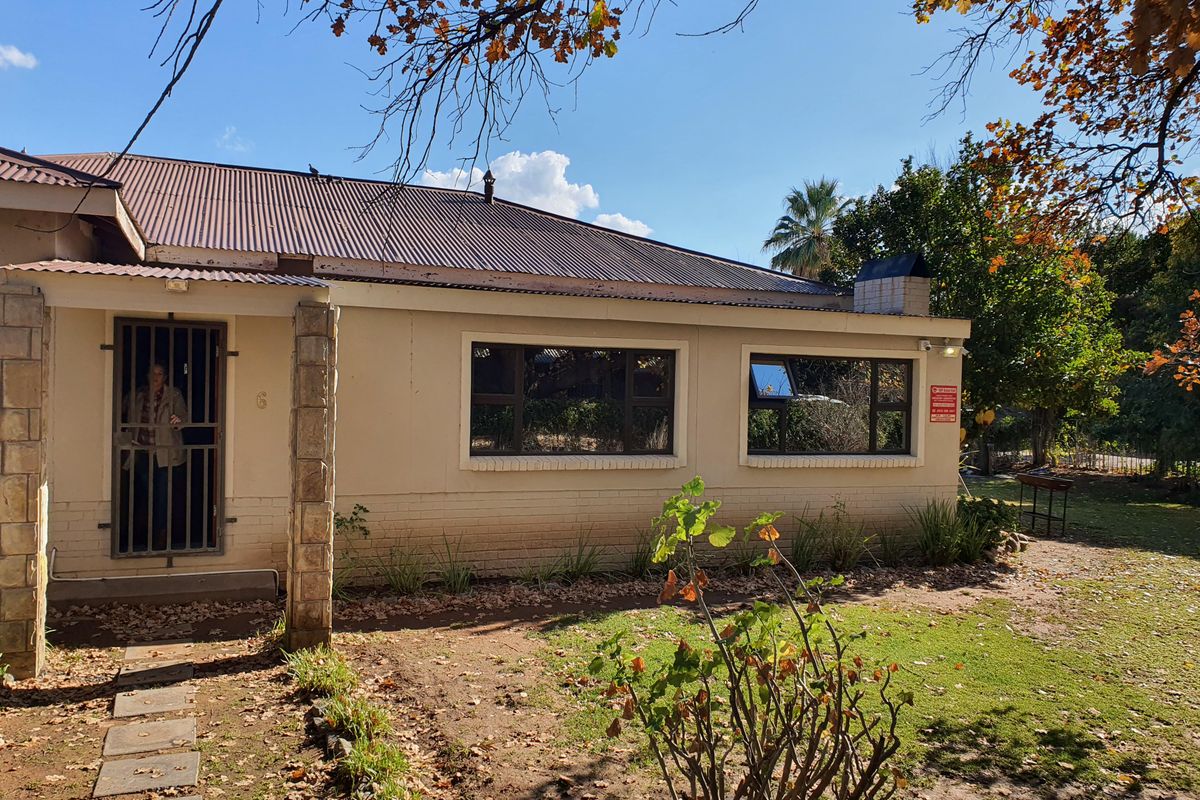 Perfect location! - Photo 5