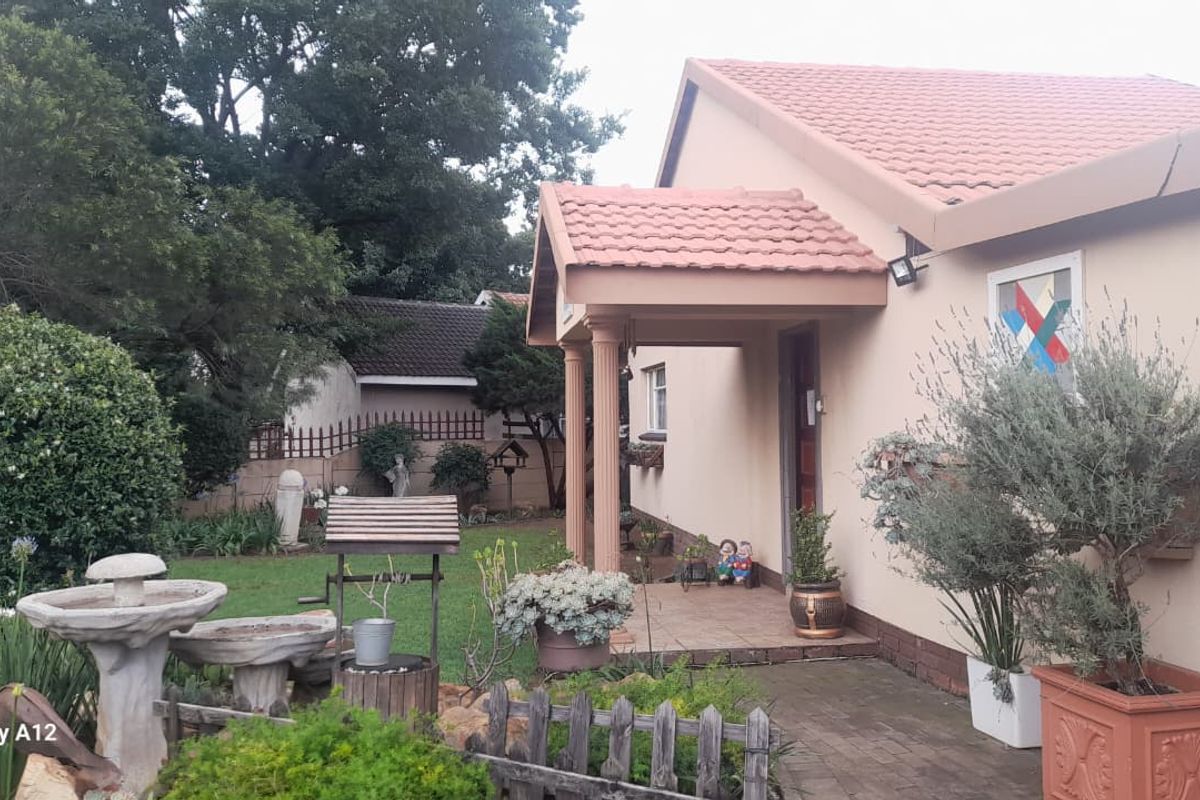 Neat as a pin 4 bedroom house for sale with flatlet - Photo 5