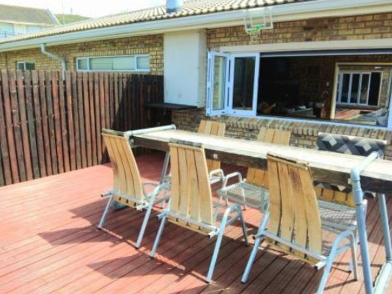 Exclusive Winterstrand Beachfront Palace | A Rare Coastal Masterpiece - Photo 5