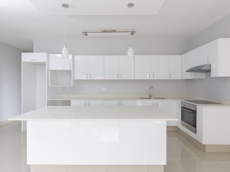 Coastal Elegance Meets Everyday Convenience 3 Bedroom Apartment - Photo 5