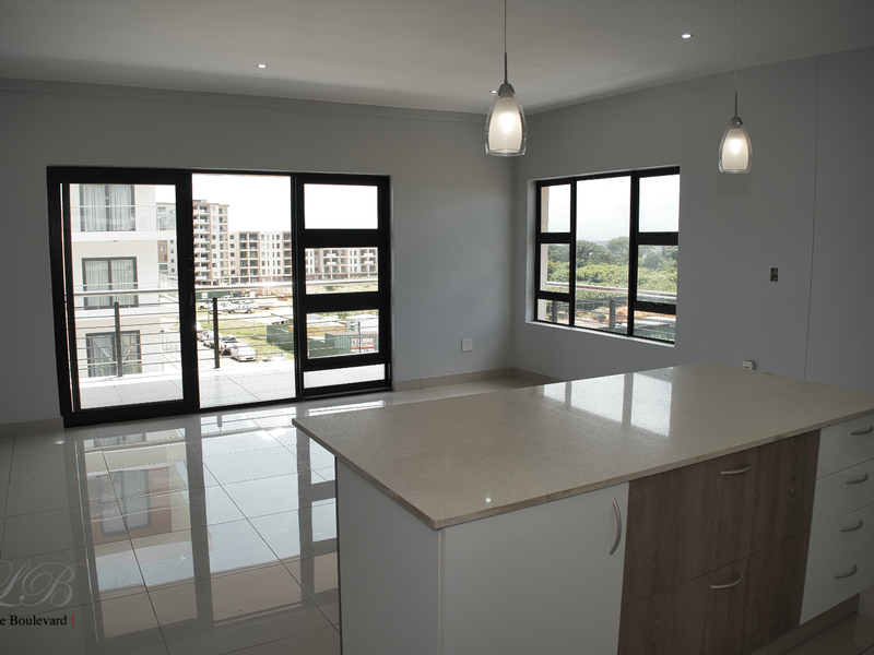 Coastal Elegance Meets Everyday Convenience 3 Bedroom Apartment - Photo 6