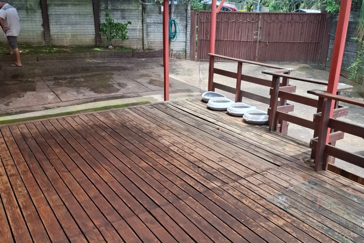 Freestanding 3‐bedroom home with flat, surrounded by nature in tranquil Numbi Park. - Photo 3