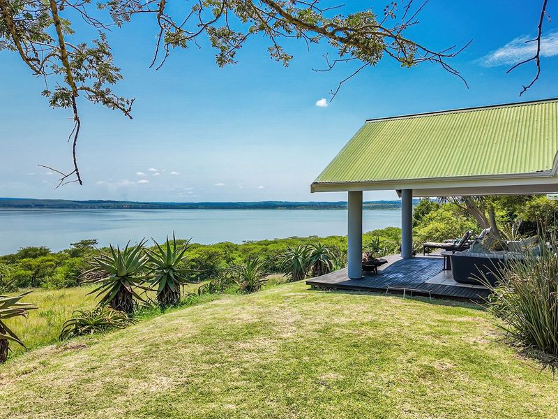 Exquisite Family Home - Photo 3