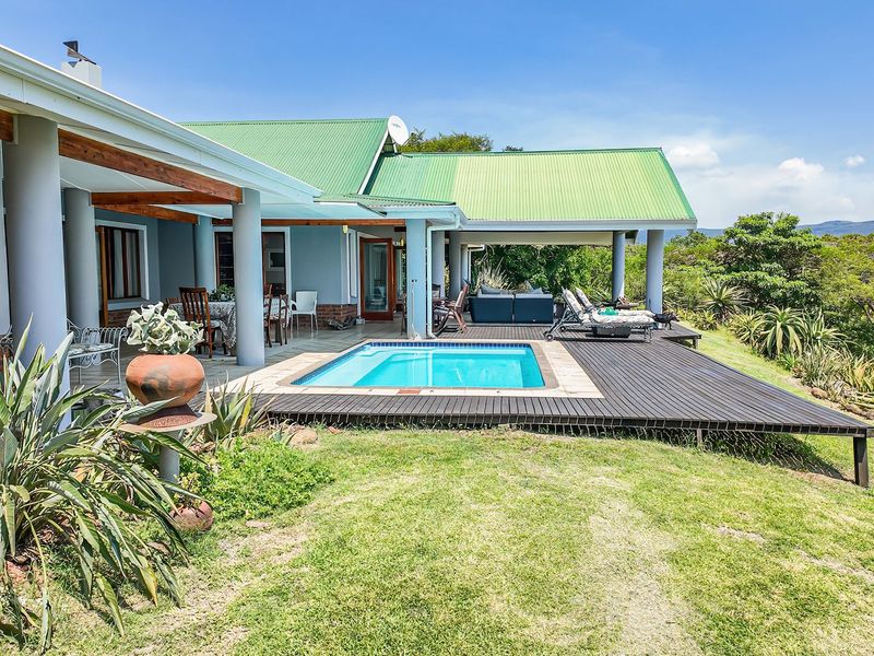 Exquisite Family Home - Photo 8