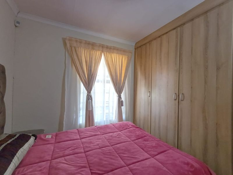 Secure Estate Living with Expansion Potential - Photo 8