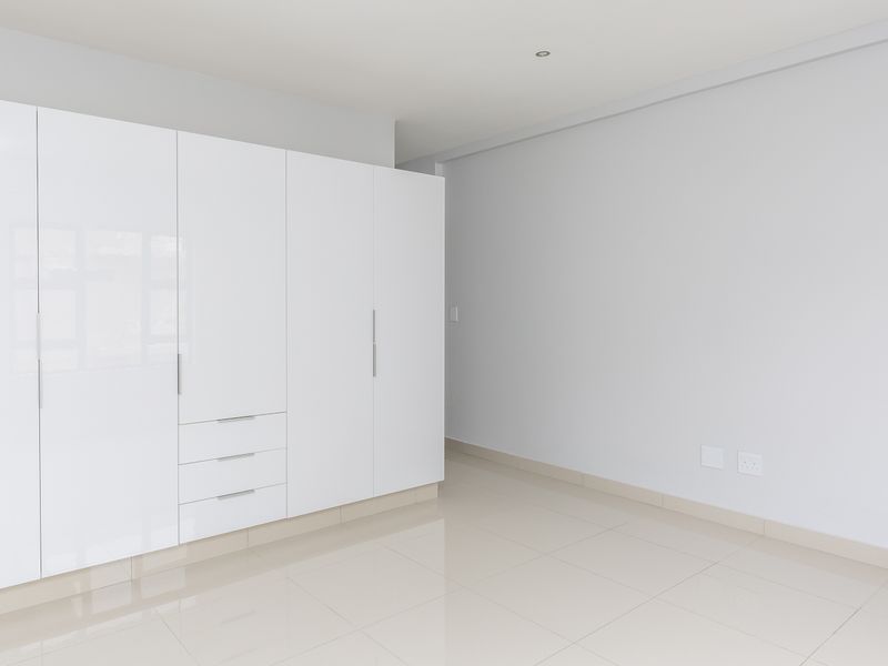 Modern 3 Bedroom Apartment With Sea Views in Umhlanga Ridge - Photo 6