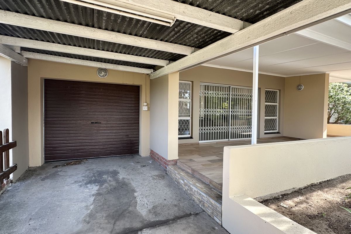 Well Maintained 4 Bedroom Family Home With Additional Room/Bathroom For Sale - Fort Gale, Mthatha - Photo 3