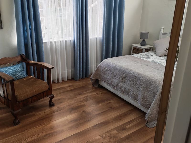 A Warm & Timeless Home in the Heart of Eendekuil – Cape Rooibos Region - Photo 9