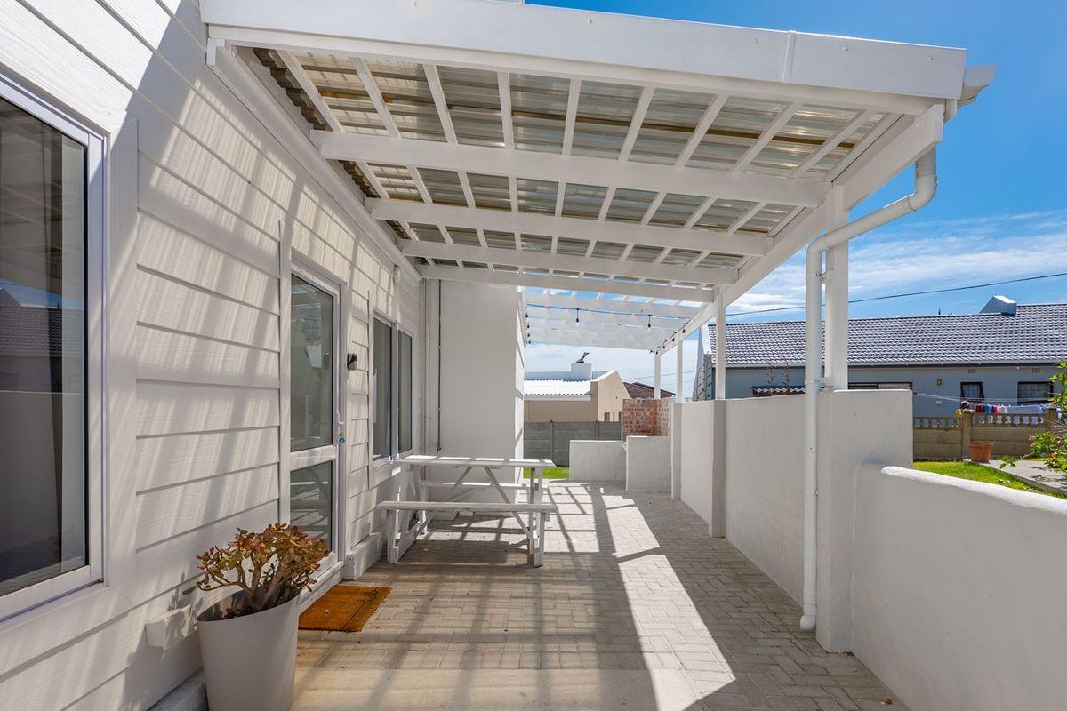 Modern Coastal Home with Income-Generating Flatlet - Photo 3