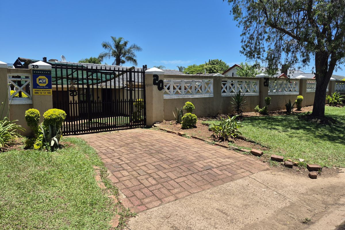 Family Home in Pelham - Photo 2