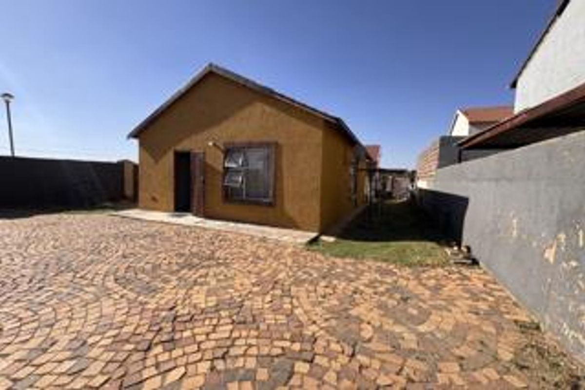 3 BEDROOM HOUSE FOR SALE IN SHARON PARK LIFESTYLE ESTATE - Photo 5