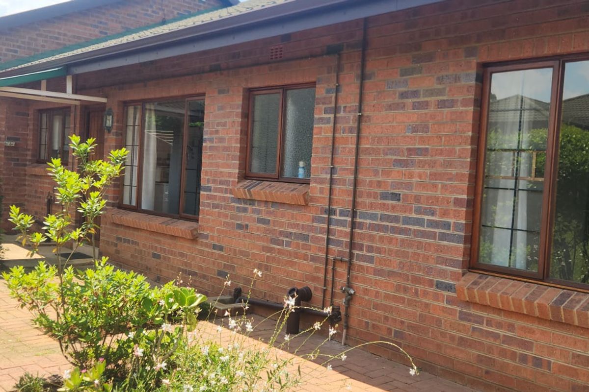 Lovely neat home in Amber Valley - Photo 4