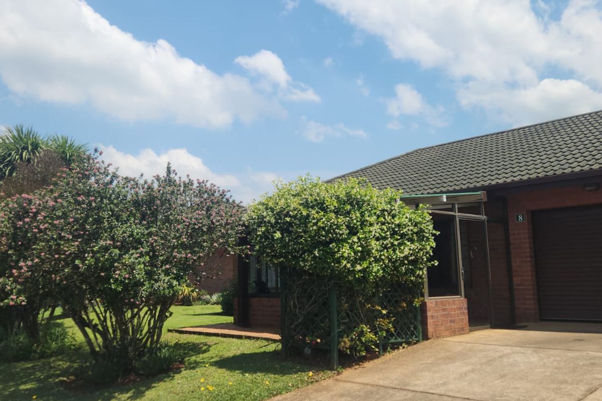 Lovely neat home in Amber Valley - Photo 2