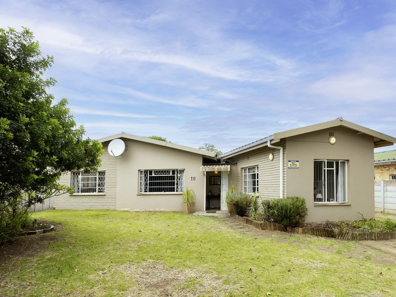 Solid, Spacious & Perfectly Positioned Near the Kowie River in Port Alfred - Photo 7