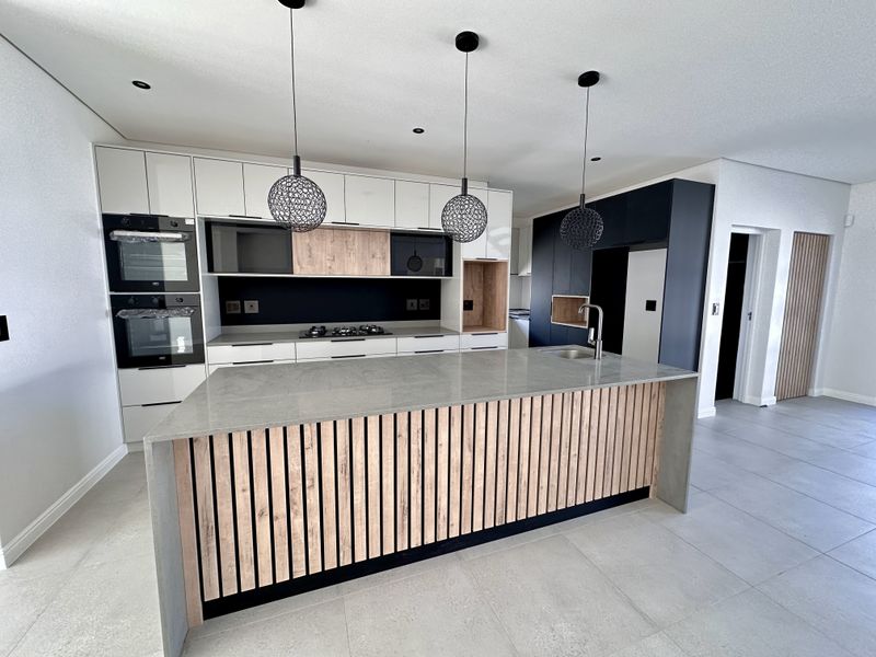 A Castle Fit for Royalty! - Photo 7