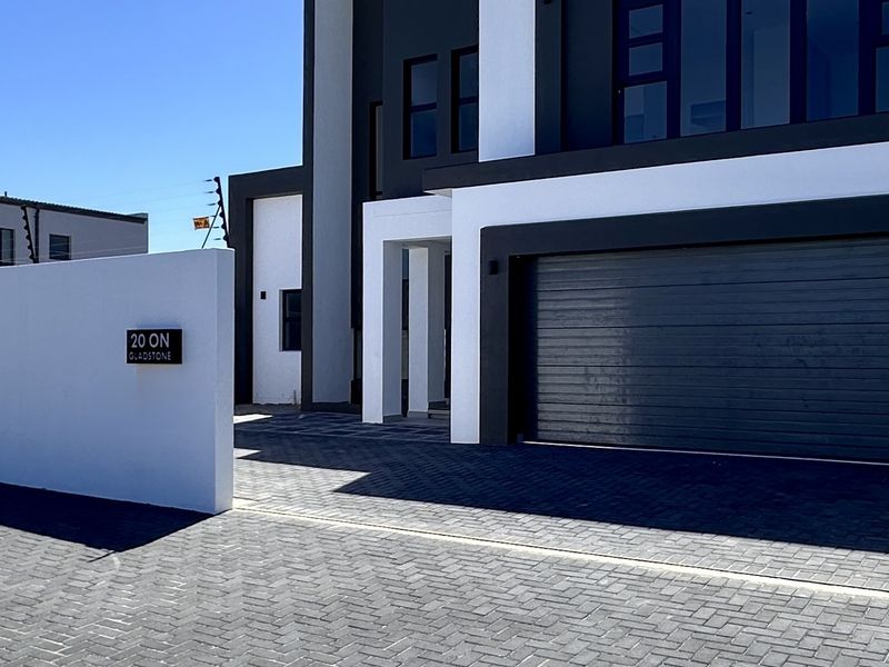 A Castle Fit for Royalty! - Photo 2