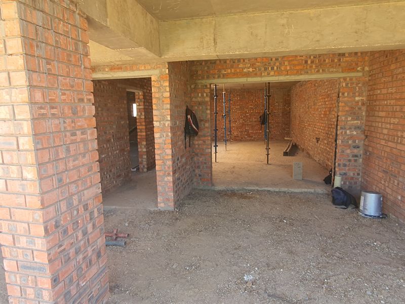 Upmarket Modern living in a secure Linkside address - Photo 10