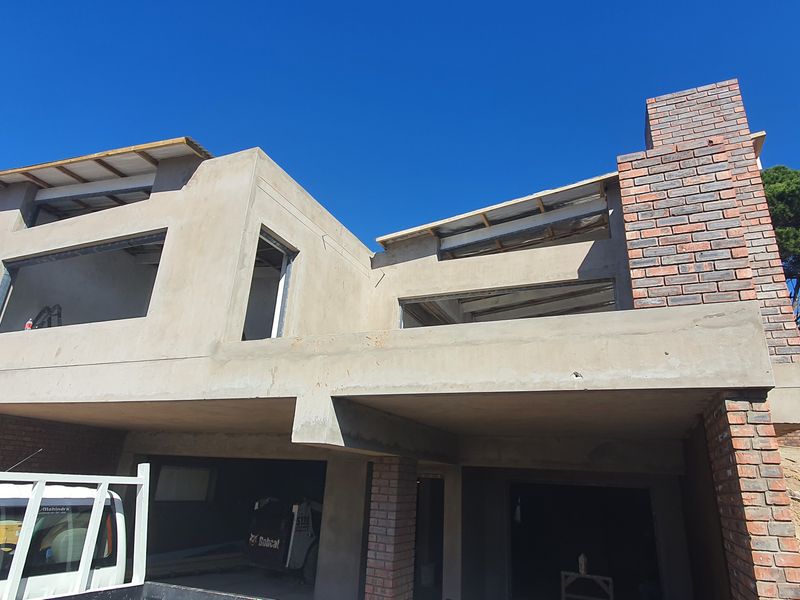 Upmarket Modern living in a secure Linkside address - Photo 4