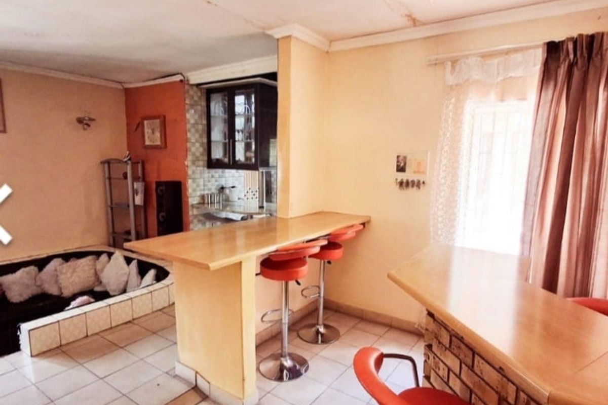 3 Bedroom House for sale in Sasolburg Ext 11 - Photo 4