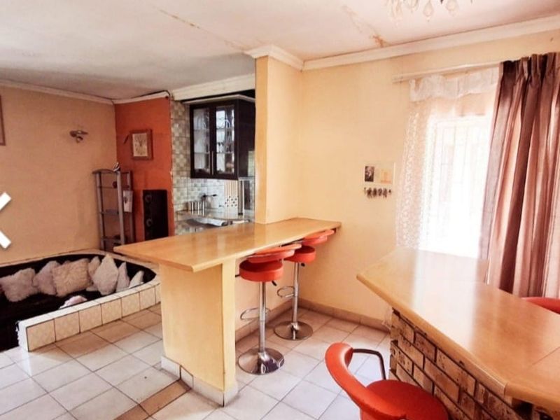 3 Bedroom House for sale in Sasolburg Ext 11 - Photo 4