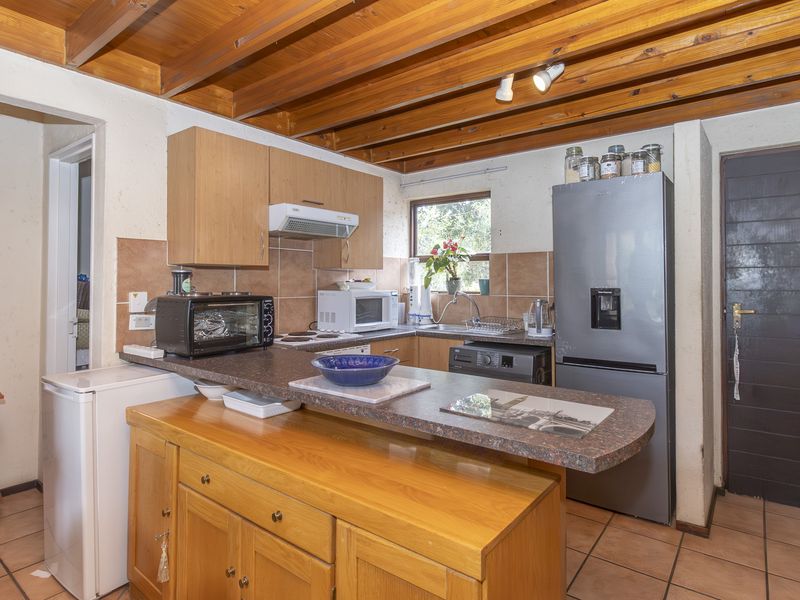 Spacious 1-Bed, 1-Bath Loft-Apartment, 77Sqm, Chobe Sands,  Pet friendly. No transfer duty. - Photo 3