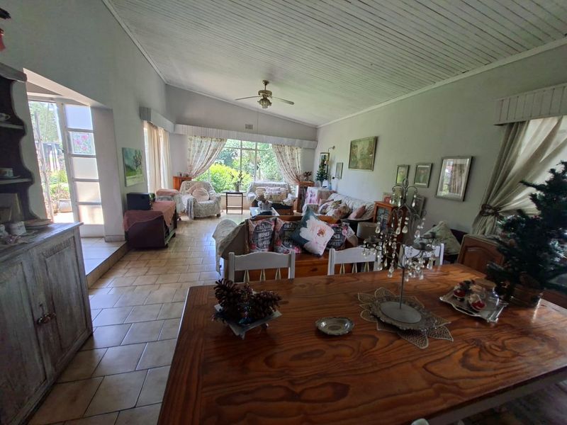 Family & Entertainment Focused Perfect Family Retreat – 4 Bedrooms, Double Garage, Pool - Photo 8