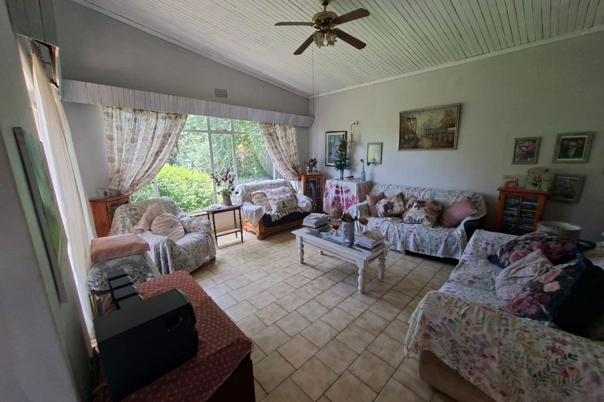 Family & Entertainment Focused Perfect Family Retreat – 4 Bedrooms, Double Garage, Pool - Photo 5