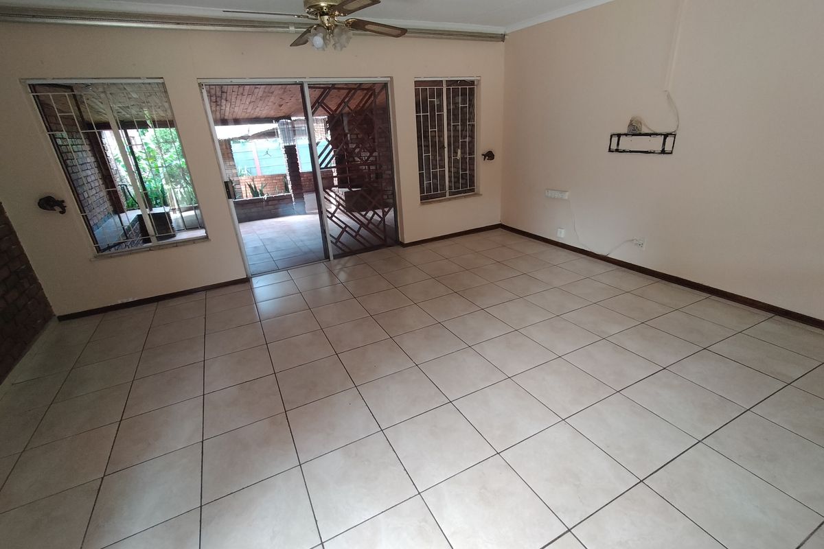 Well-Located Home Near Wonderpark with Lapa & Double Garage - Photo 3