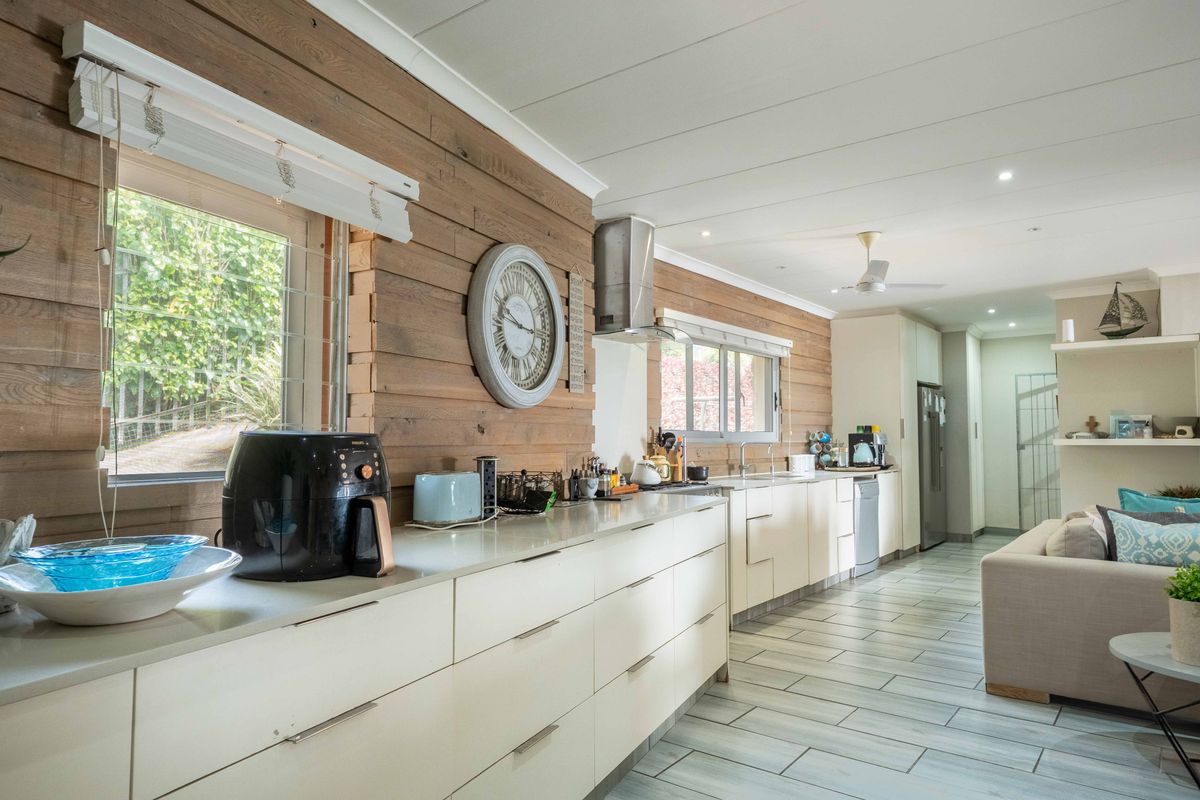 Non-Distressed Auction - Bidding to start from R3 025 000 - Photo 5