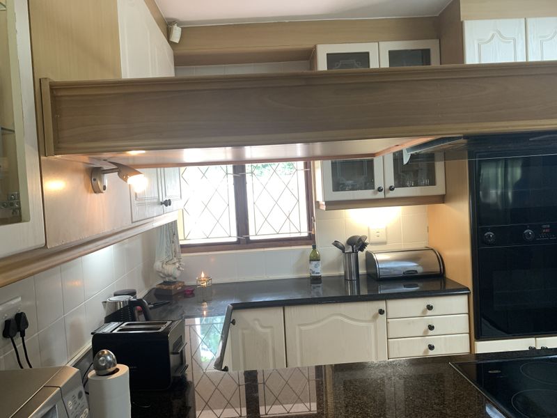 Private and Secluded End-Unit with Distant Sea Views - Photo 8