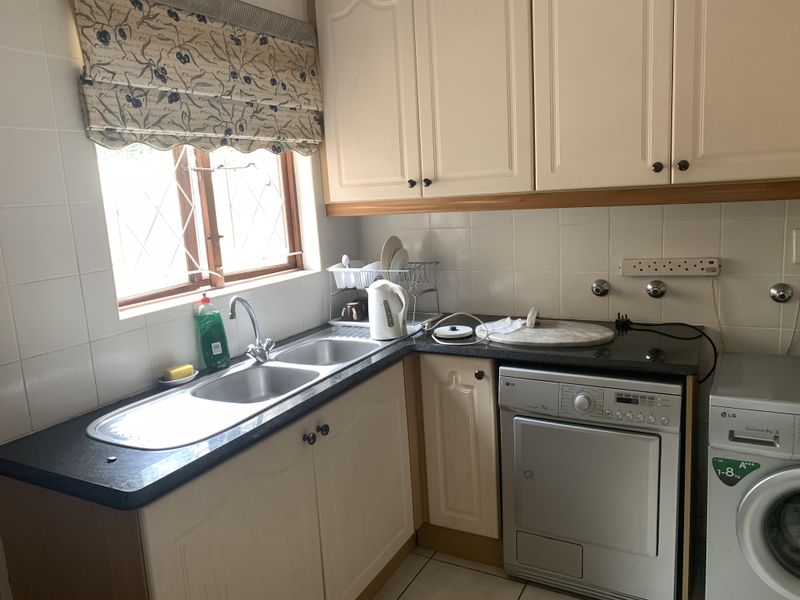 Private and Secluded End-Unit with Distant Sea Views - Photo 7