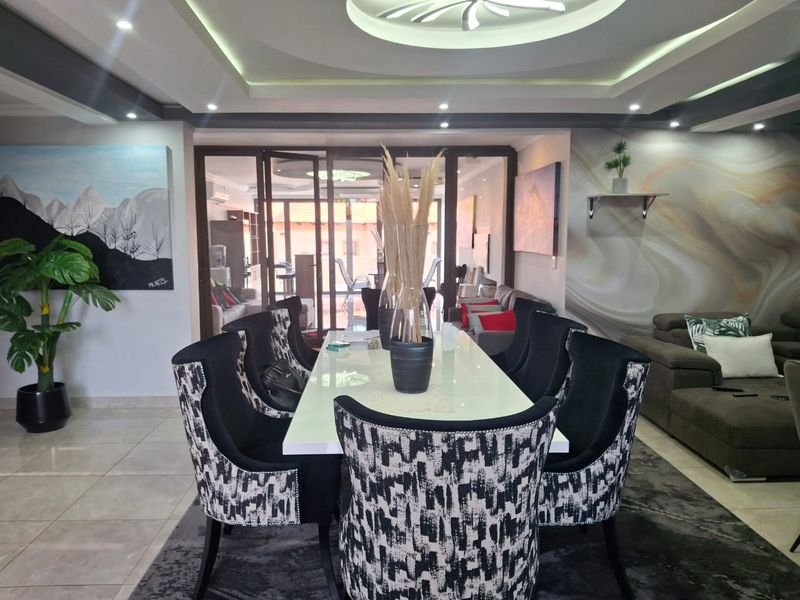 Luxury, Space and Style in Savannah Country Estate - Photo 6