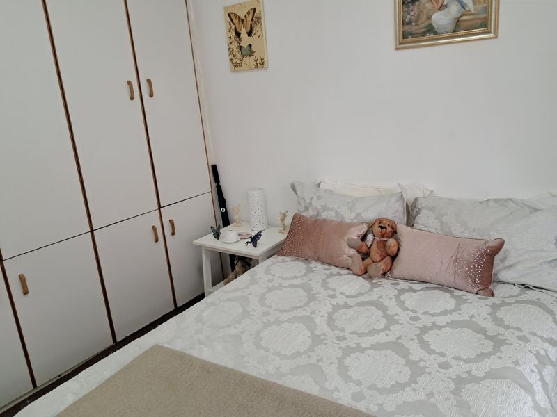 Stylish Modern Two Bedroom Apartment - Photo 7