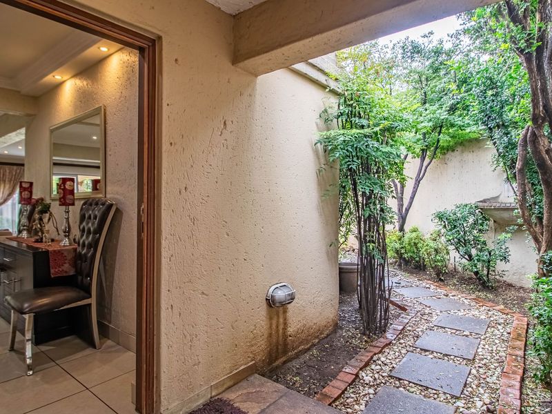 Secure, Spacious Luxury in One of Edenvale’s Finest Enclosures - Photo 7