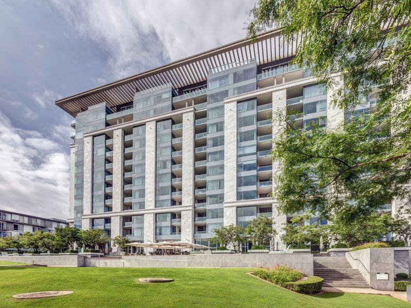 Luxury 2 Bedroom, 2 Bathroom Apartment for Sale – Embassy Towers, Sandton - Photo 2