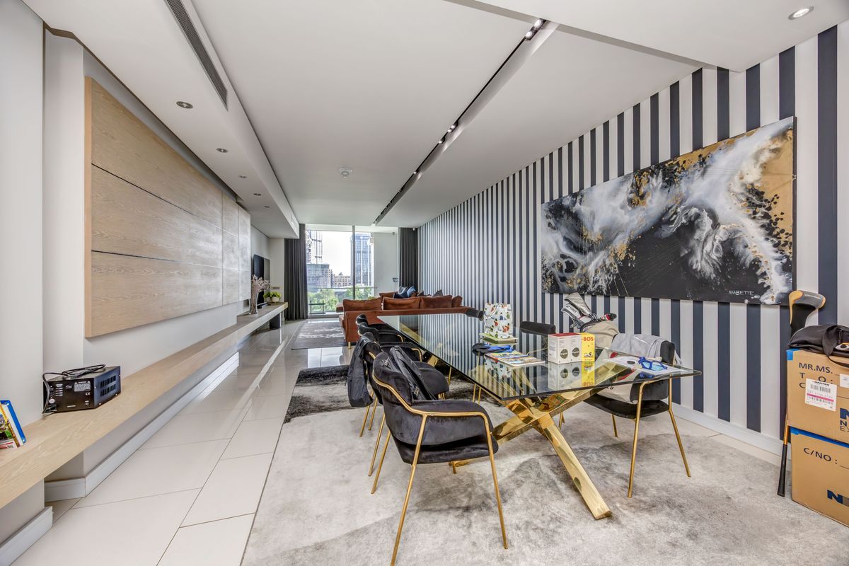 Luxury 2 Bedroom, 2 Bathroom Apartment for Sale – Embassy Towers, Sandton - Photo 3