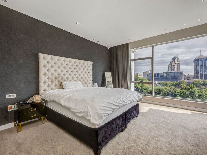 Luxury 2 Bedroom, 2 Bathroom Apartment for Sale – Embassy Towers, Sandton - Photo 9