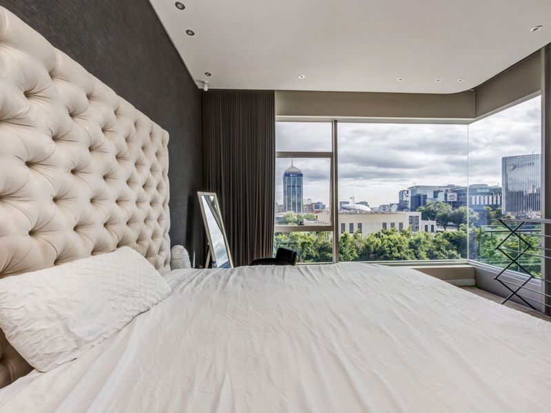 Luxury 2 Bedroom, 2 Bathroom Apartment for Sale – Embassy Towers, Sandton - Photo 8