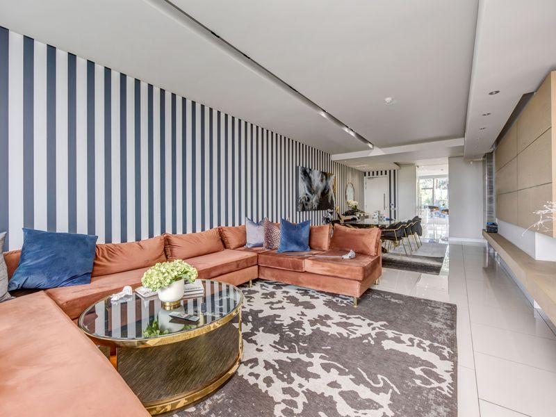 Luxury 2 Bedroom, 2 Bathroom Apartment for Sale – Embassy Towers, Sandton - Photo 6