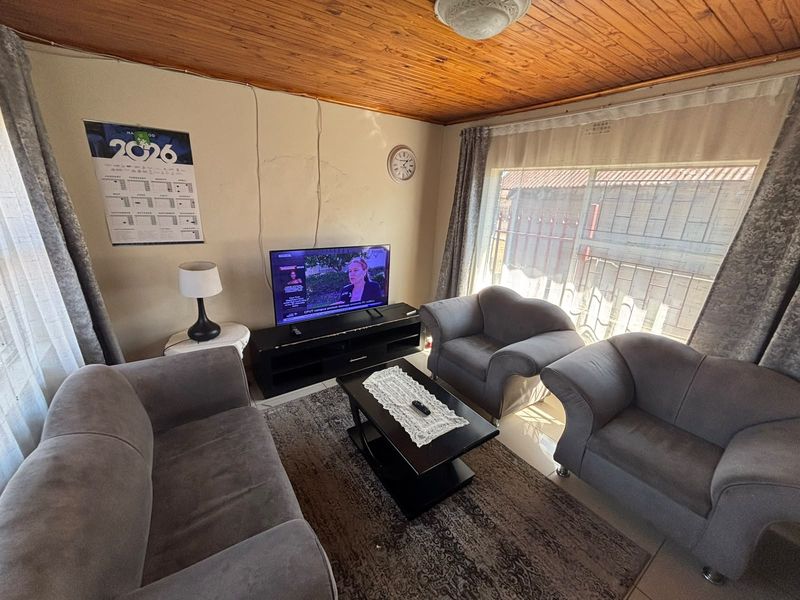 Freehold For Sale In Secunda - Photo 9