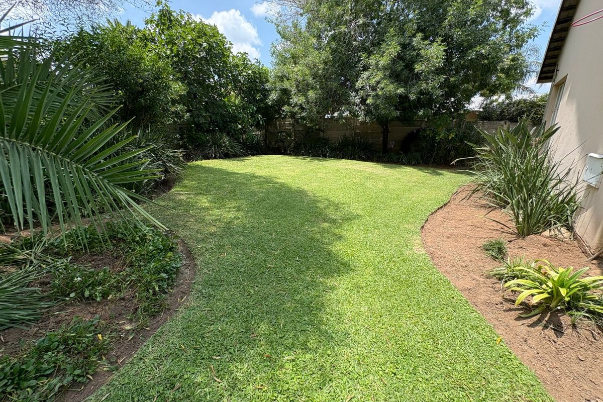 Discover your own private oasis in this Panhandle property for sale in a peaceful and serene area. - Photo 3