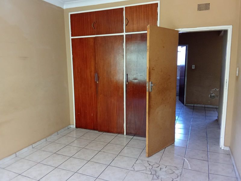 Ideal Lock-Up-and-Go – 3 Bedrooms, 2 Bathrooms - Photo 10