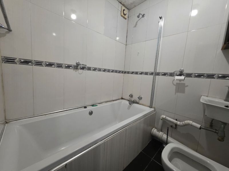 2 bedroom flat - Photo 8