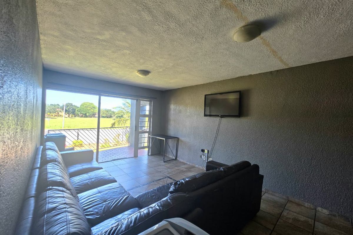 2 bedroom flat - Photo 4