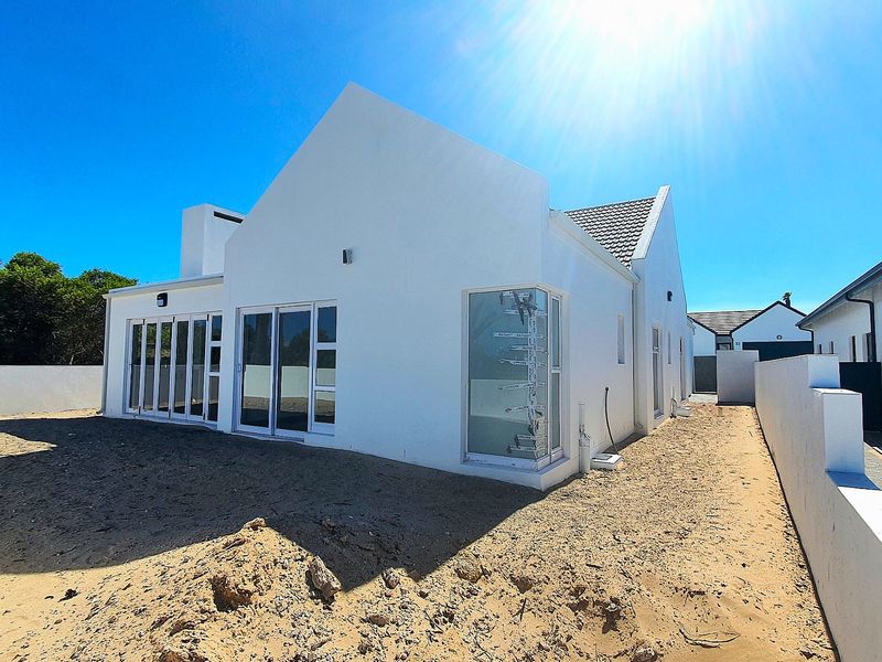 Brand new, light and bright modern home in Shelley Point Coastal Security Golf Estate - Photo 5