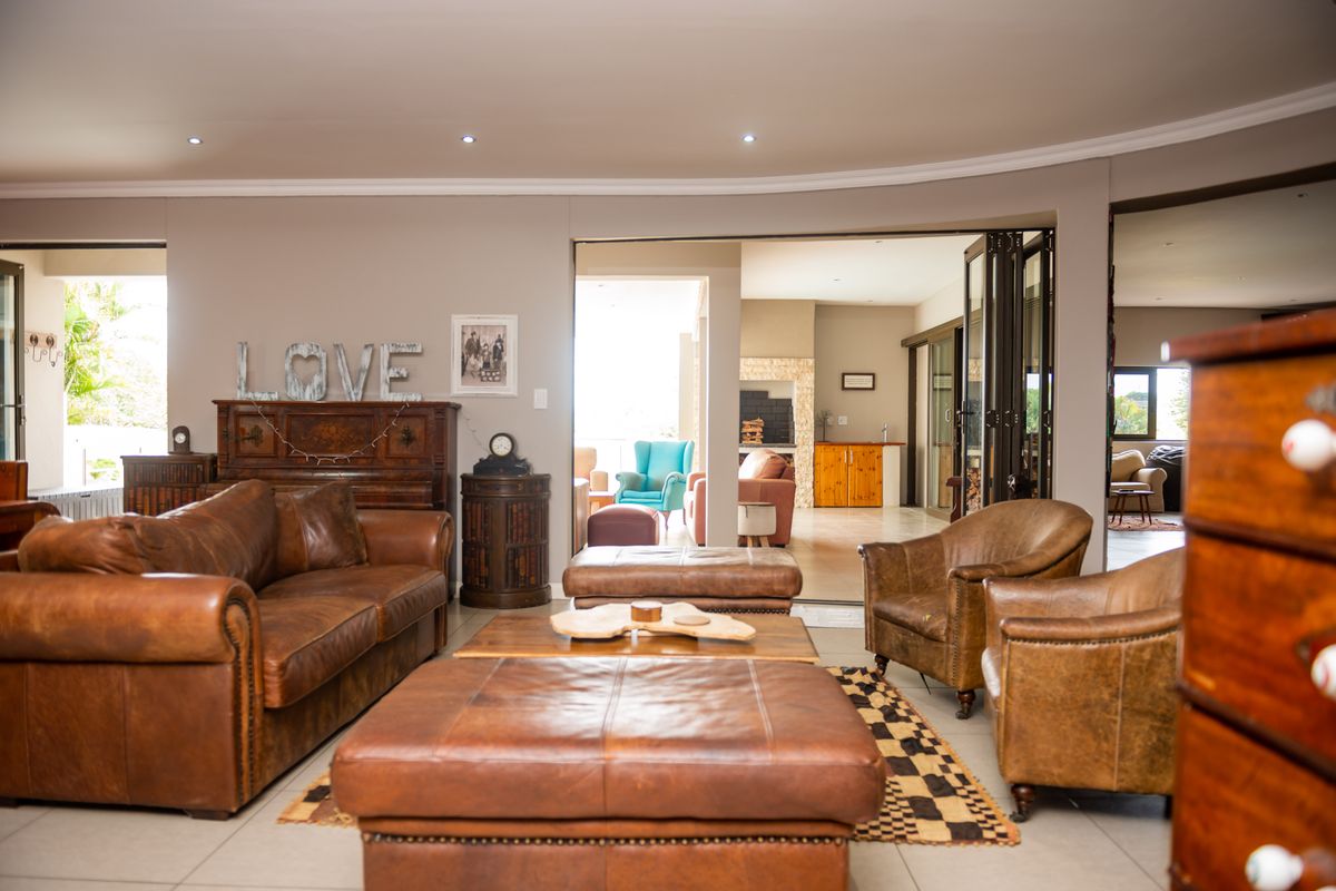A Riviera-Style Oasis Above Nahoon Beach: Where Luxury Meets Coastal Splendor - Photo 3